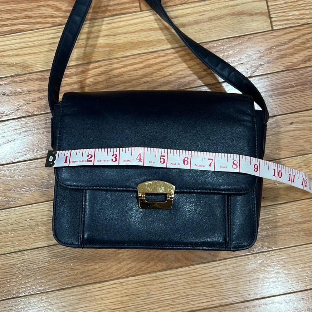 Pre-loved🌸COLETTA GENUINE LEATHER crossbody blue bag - Picture 13 of 17